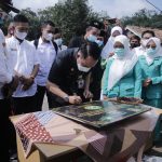 Bupati Way Kanan hadiri lonching dan penandatangan prasasti program kemandirian perempuan Fatayat