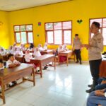 Kanitbinmas Polsek Banjit Adakan Binluh Saat MPLS di SMPN 5 Banjit