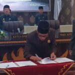 DPRD Waykan Gelar Sidang Paripurna, Bupati : Pembiyaan Daerah Tahun 2024 Rp4 M