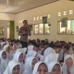 Cegah Bullying, Kanit Binmas Binluh di SMPN 4 Way Tuba