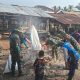 KARYA BAKTI KODIM 0427/WAY KANAN WUJUDKAN KEPEDULIAN DAN SEMANGAT GOTONG ROYONG BERSAMA MASYARAKAT KAMPUNG LEBAK PENIANGAN