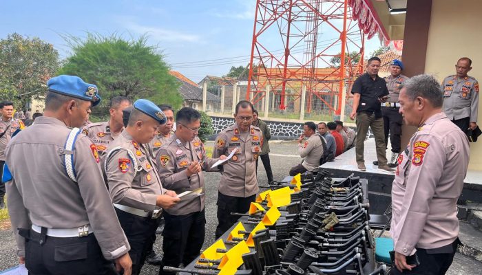 Tim Bidpropam Polda Lampung Gelar Pengecekan Senpi dan Amunisi di Polres Way Kanan*